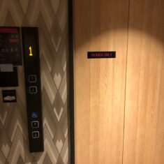 女性専用エレベーター